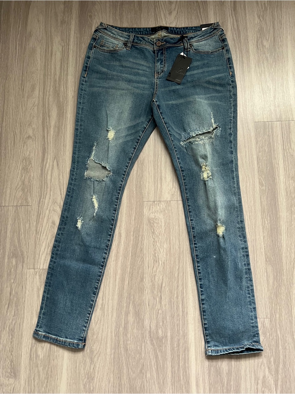 Poetic Justice Maya Skinny Distressed Jeans Size 30R NWT
